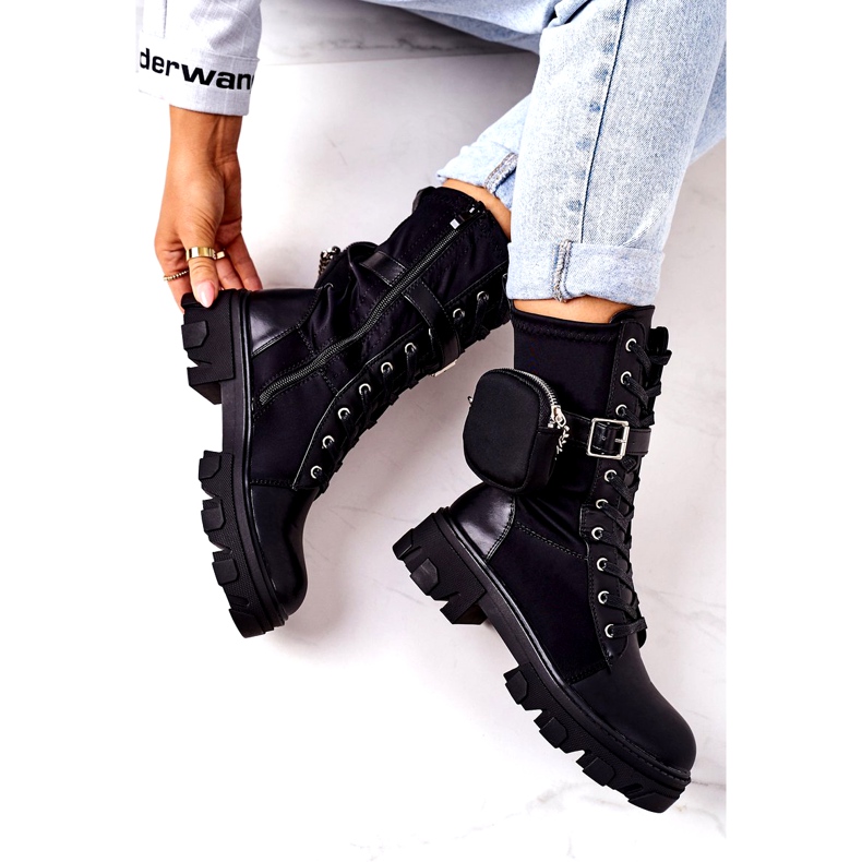 PS1 Topli radnici s bubrezima u crnoj boji gledaju me 5