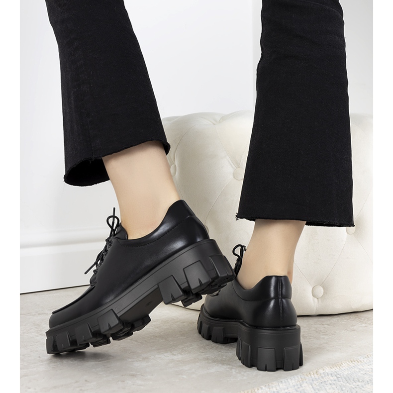 Crne cipele na debelom potplatu Lamare crno 1