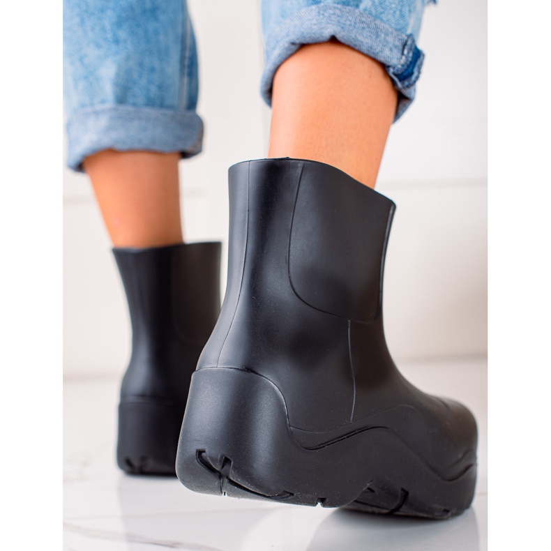 TRENDI Galoše na modnoj platformi crno 1