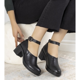 Crne cipele na mjestu Christiane crna 1