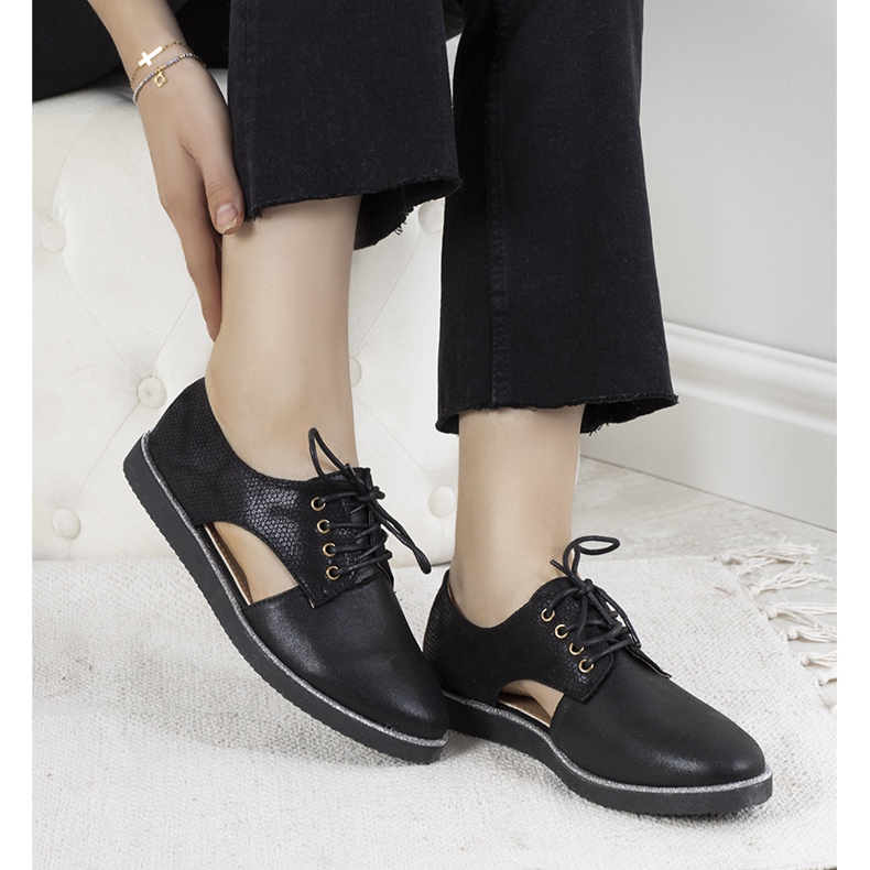 Crne sjajne Karley cipele niskog kroja crno 1