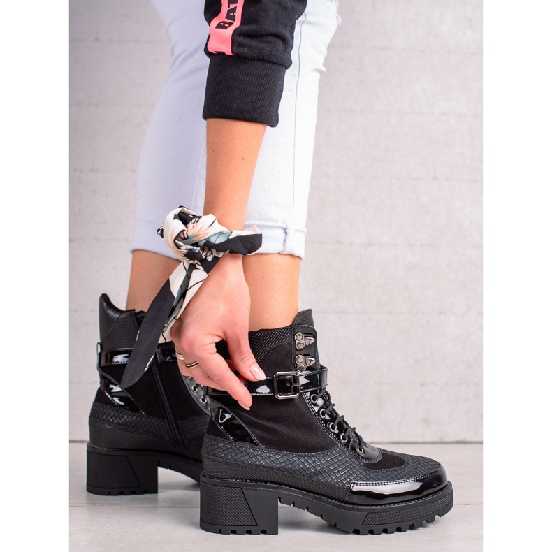 Queen Vivi Elegantni crni radnici crno 2