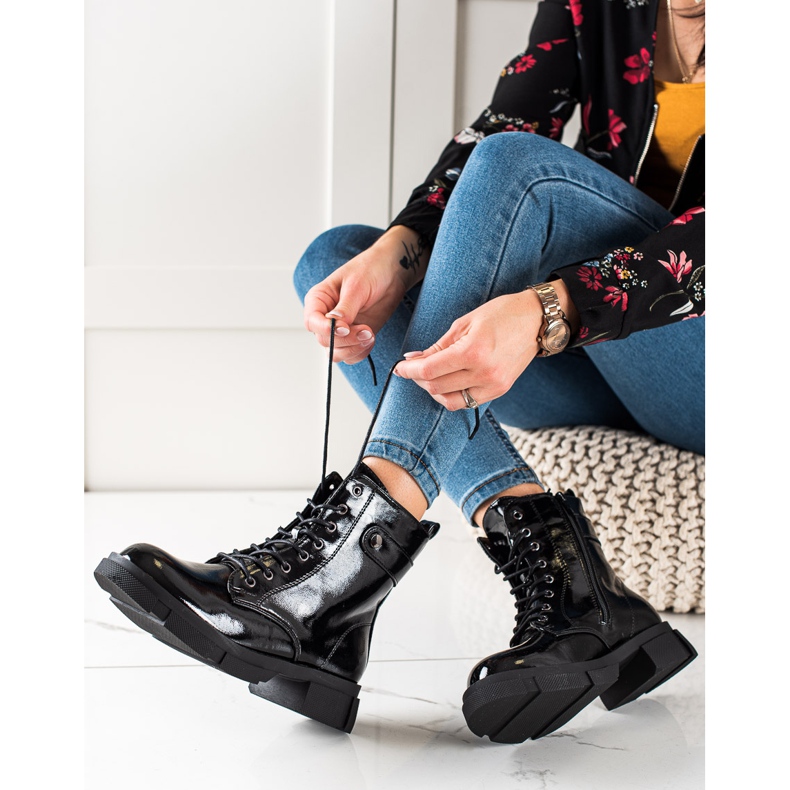 Goodin Klasični lakirani radnici crna 1