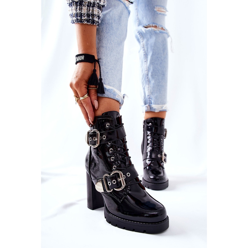 Lakirane čizme na šanku Crni flaris sa kopčom crno 1