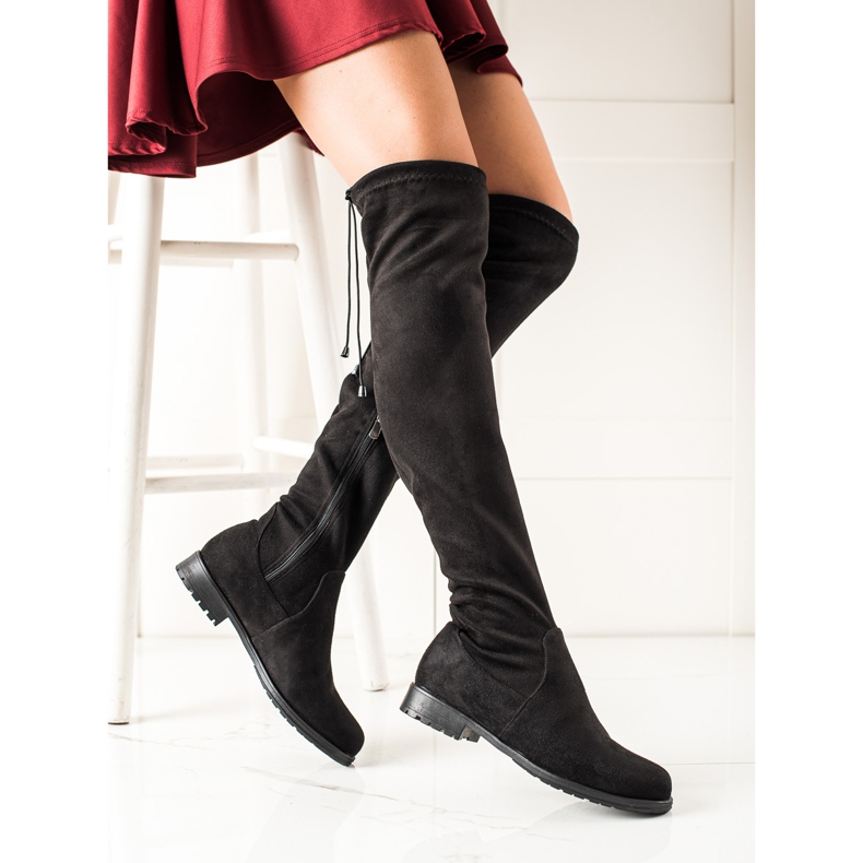 TRENDI Crni mušketiri crno 1