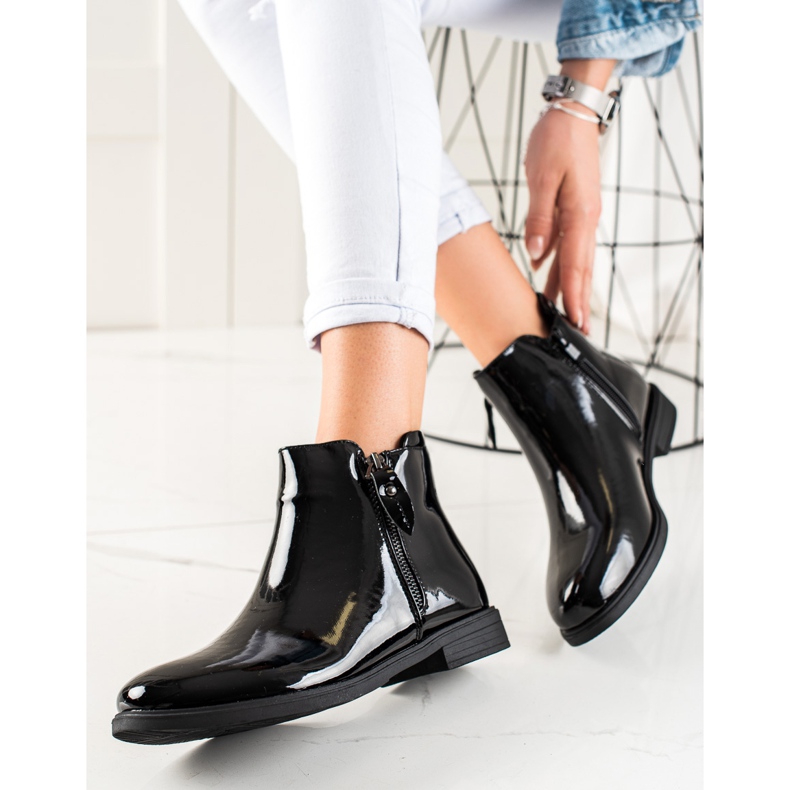 TRENDI Klasične lakirane čizme crno 2