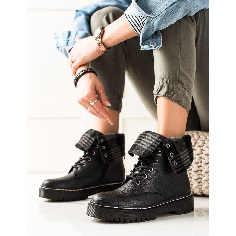 TRENDI Čizme s preokretom crno 1