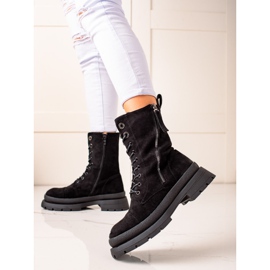 Bona Crno izolirani radnici 2