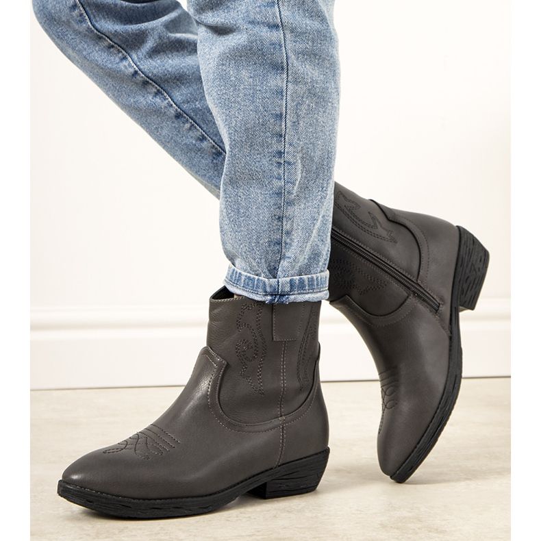 Sive izolirane kaubojske čizme Belda siva 1