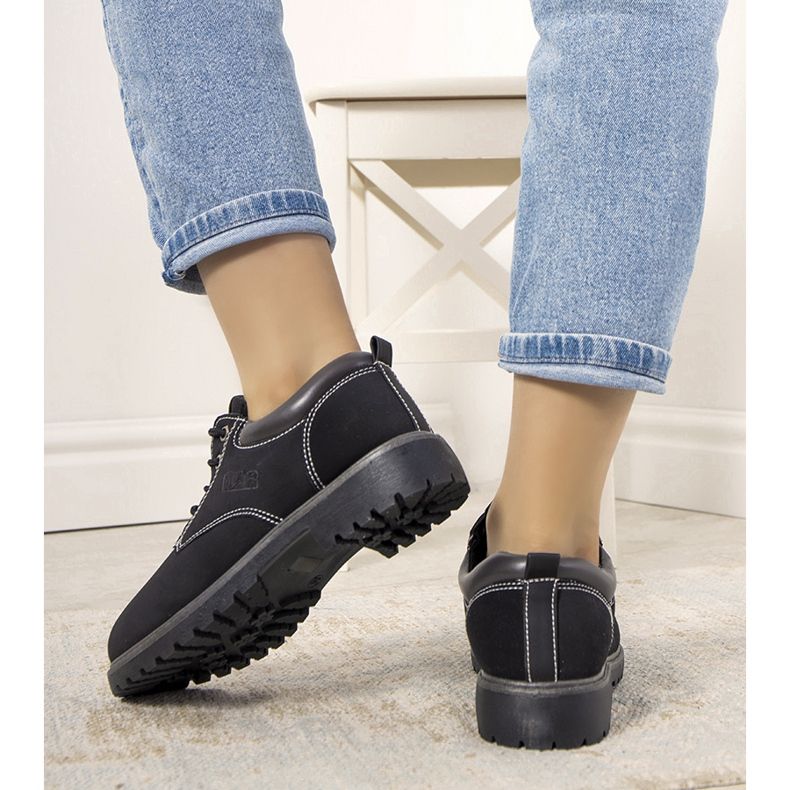 Crne cipele na debelom Pelland potplatu crna 1