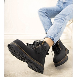 Crne, izolirane ženske čizme iz Livije crno 1