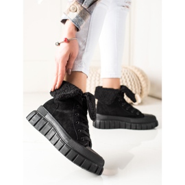 TRENDI Čizme, tenisice s ovčjom kožom crno 1