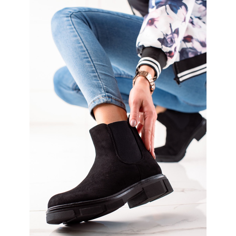 Ideal Shoes Čizme od antilopa Chelsea crna 1
