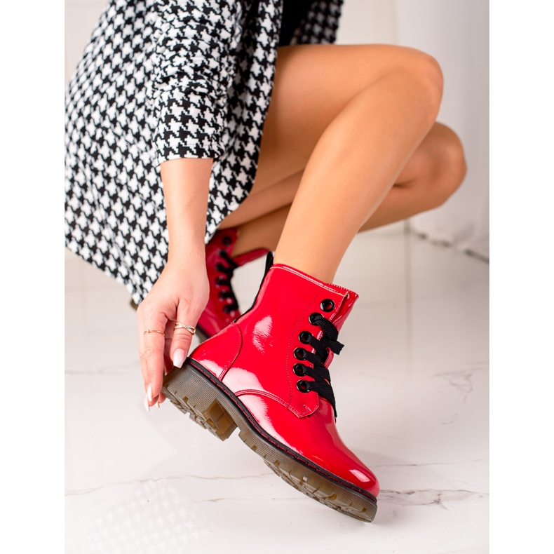 Evento Crvene lakirane čizme crvena 1