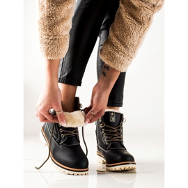 Evento Topli crni traperi crna 1