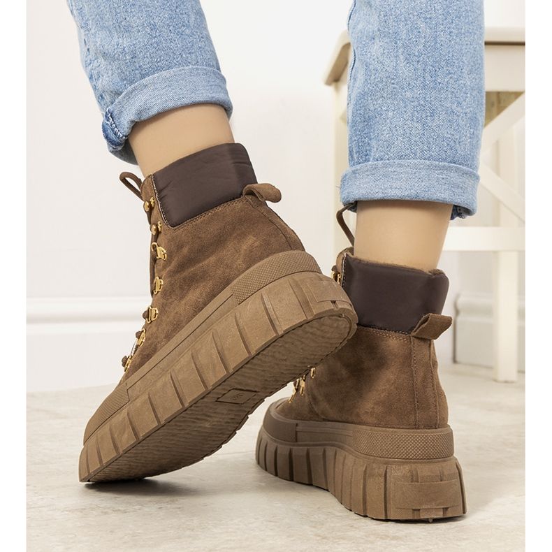 Smeđe izolirane ženske čizme na vezanje iz Calabresija smeđa 1