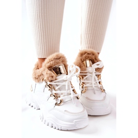 PM1 Bijele sjajne izolirane kožne sportske cipele bijela 3