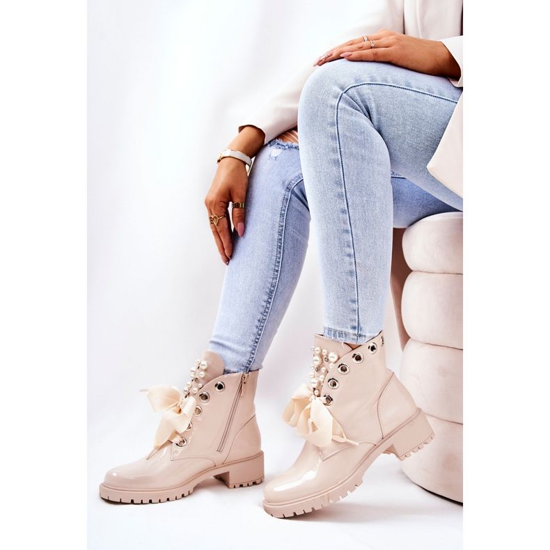 PL4 Lakirane tople radnice s bež biserima 2