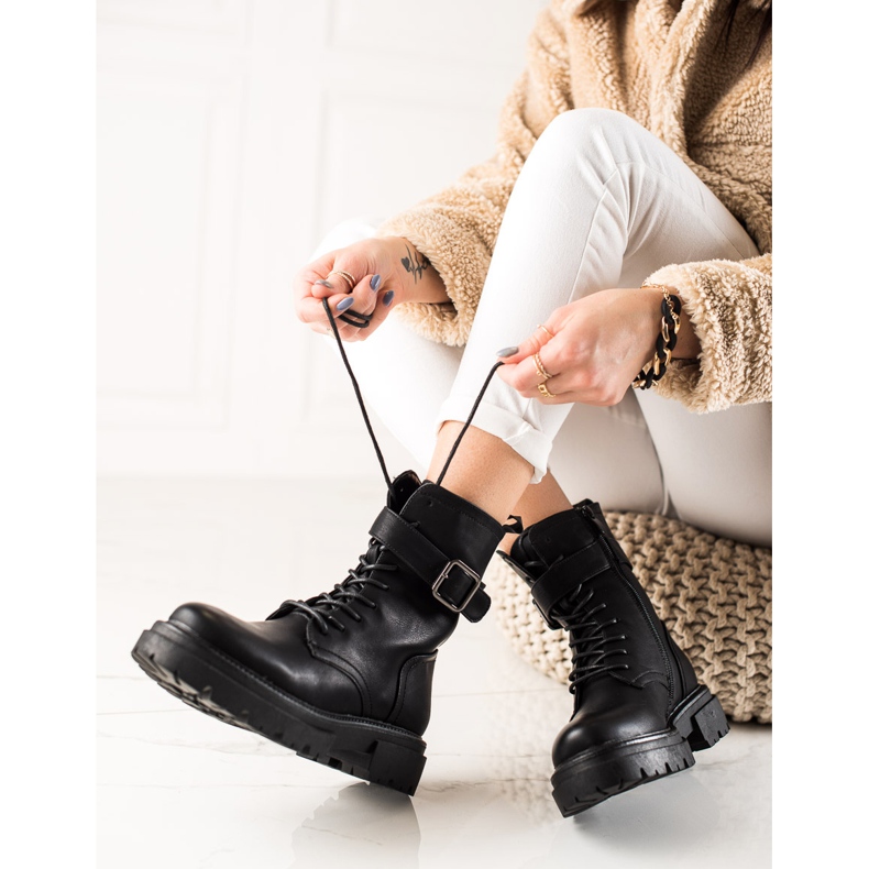 Super Mode Čizme na vezanje s kopčom crna 1