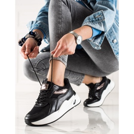 Ideal Shoes Tenisice na platformi crno 1