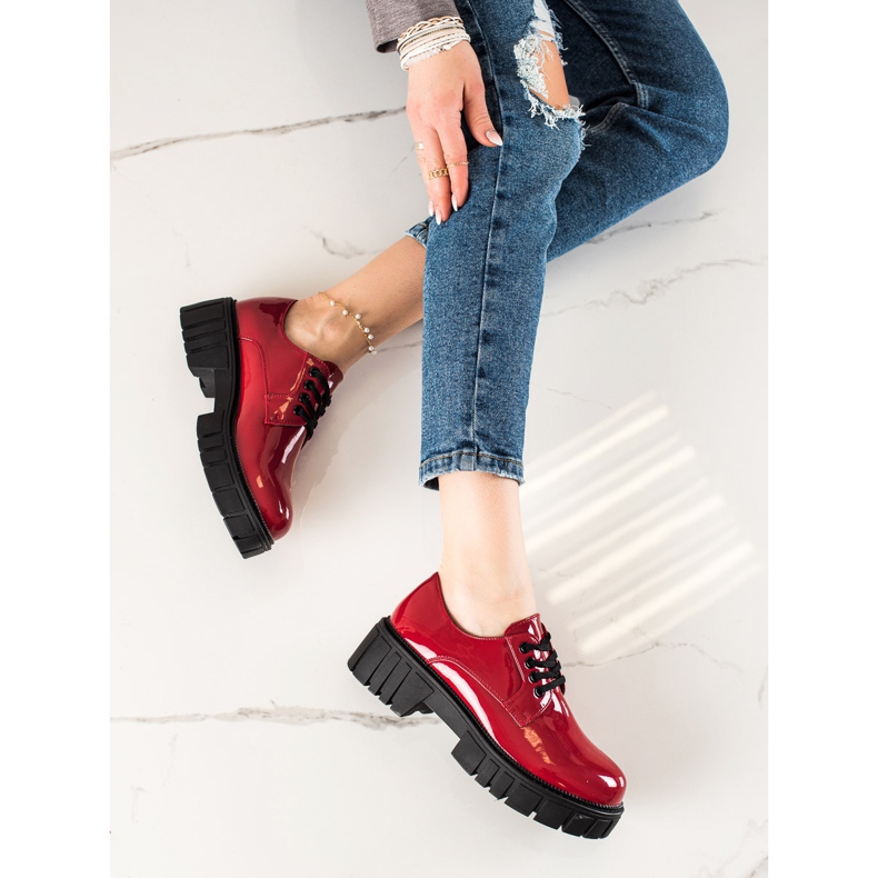 Crvene cipele na La.Fi platformi crvena 1