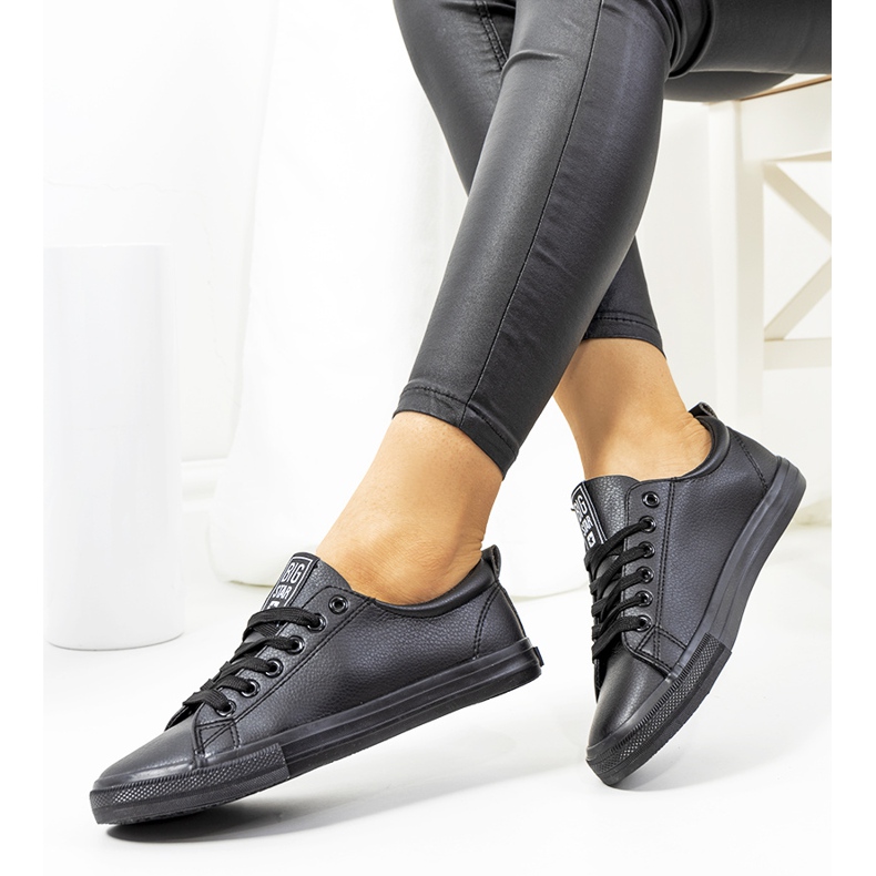 Ženske crne tenisice Big Star JJ274312 crna 1