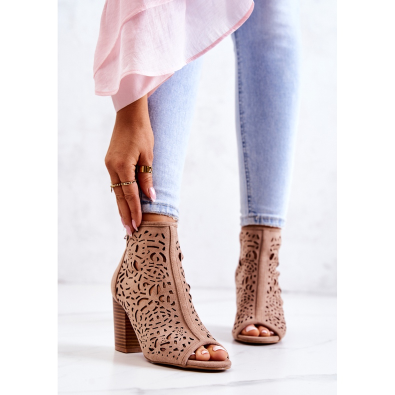 FB1 Ažurne čizme na post bež Bretanja 2