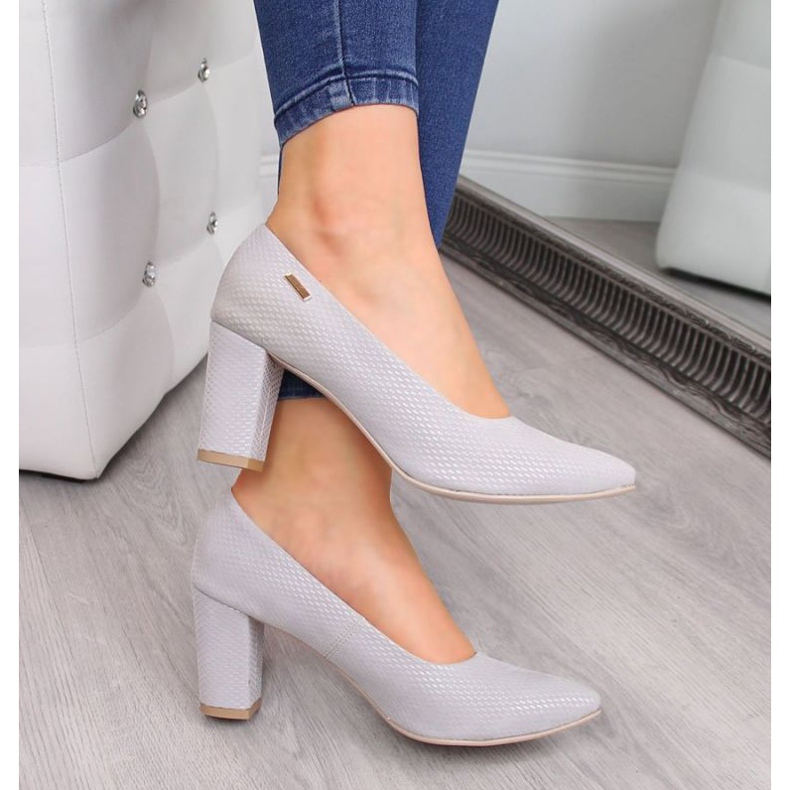 Pumpe na post Monique W AN866A siva 2