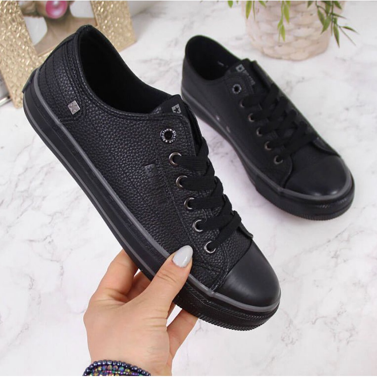 Niske tenisice s eko kožom Big Star II274002 W crne crna 1