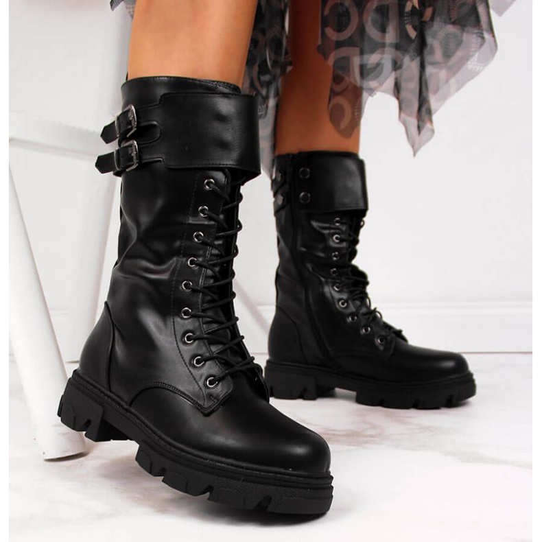 Radnici izolirani na platformi Vinceza W JAN54 crne boje bijela crno 2