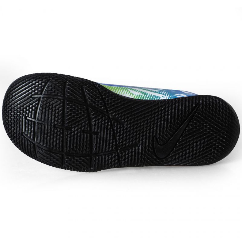 Nike Mercurial Vapor 13 Club Njr Ic PS (V) Jr AT8171 104 nogometne cipele crno bijela 1