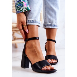 FJ1 Kožne sandale na traci crne Estrella crna 1