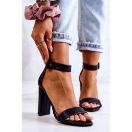 Georgina crne sandale na pete crno 2