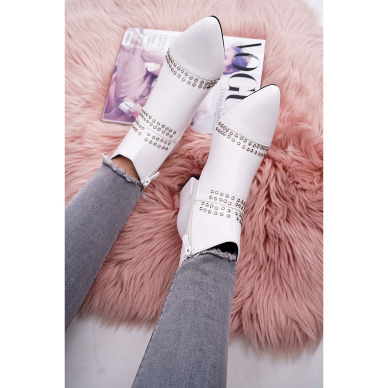 SEA Ženske čizme na petu u špicu sa zakovicama bijela Primma 2