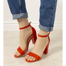 BM Crvene pumpice na stupić s Dolores zmijskim uzorkom crvena 2