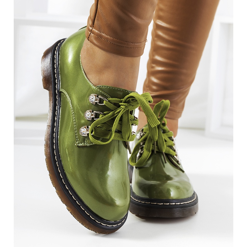 Zelene lakirane cipele od Kristine zelena 1