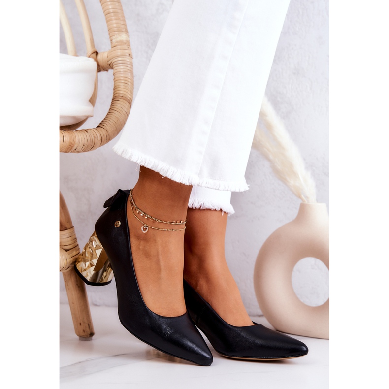 Kožne pumpice na šanku Maciejka 05334-01 crne crno 2