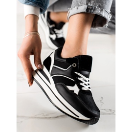 TRENDI Crni se šulja na platformu crna 1