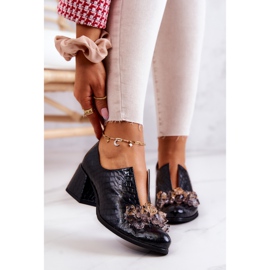 PA2 Elegantne kožne visoke pete s crnim Delaver ukrasom crno 1