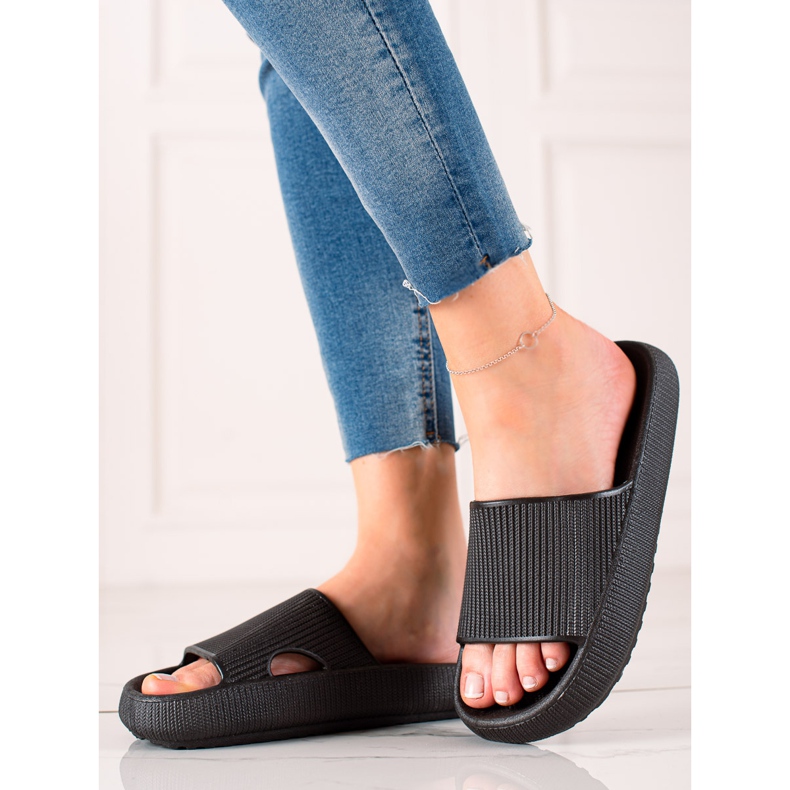 TRENDI Crne papuče crno 2