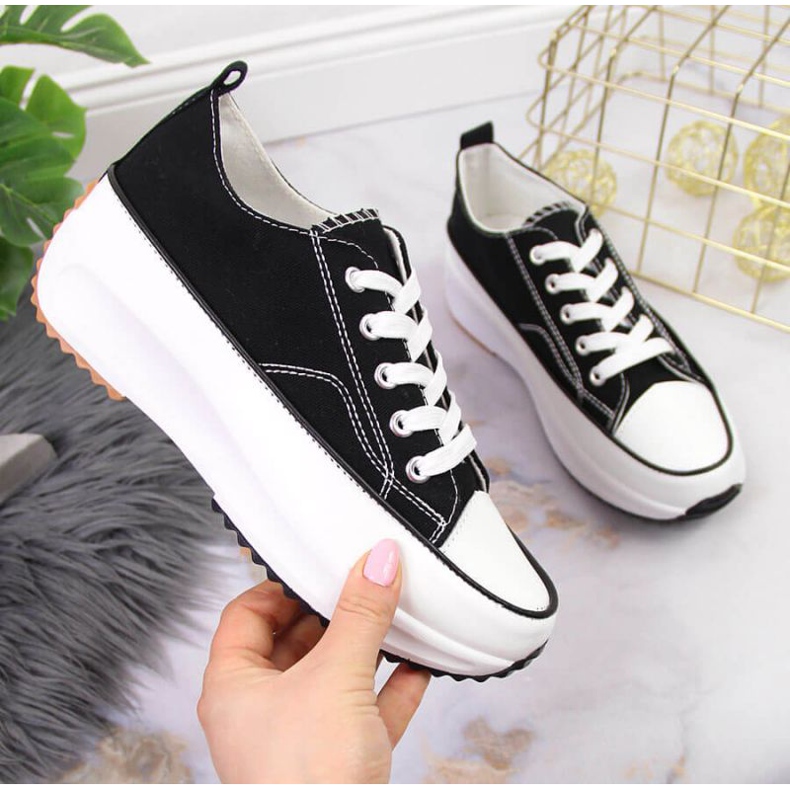 Crne tenisice McKeylor W JAN93 s klin petom crna 1