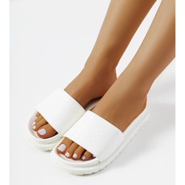 Bijele papuče na platformi Big Star HH274683 bijela 1