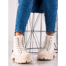 Traperi na platformi S. Barski bež 2