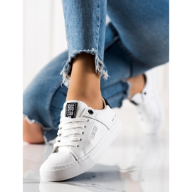 Ženske tenisice Big Star JJ274211 bijela 1