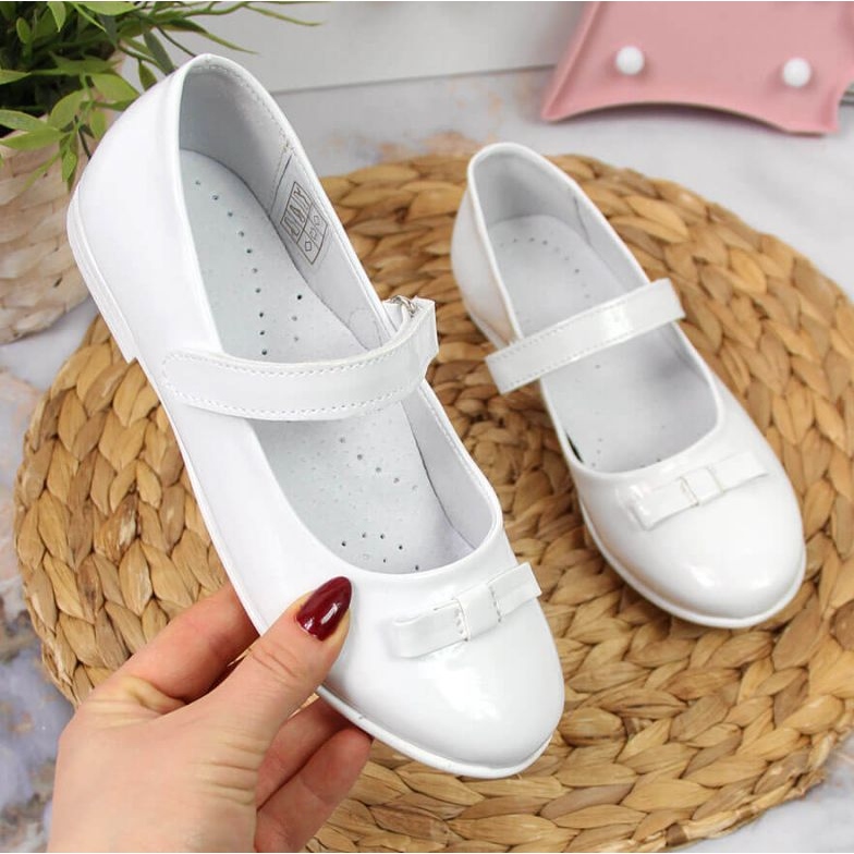 Pričesne balerinke s čičkom Kornecki Jr KOR6493C bijele bijela 1