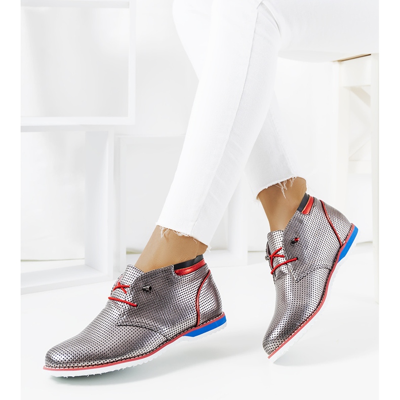 Srebrne ženske ažurne cipele Luella srebro 1