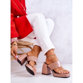 FM1 Lakirane papuče na tamnobež baru Seattlea 2