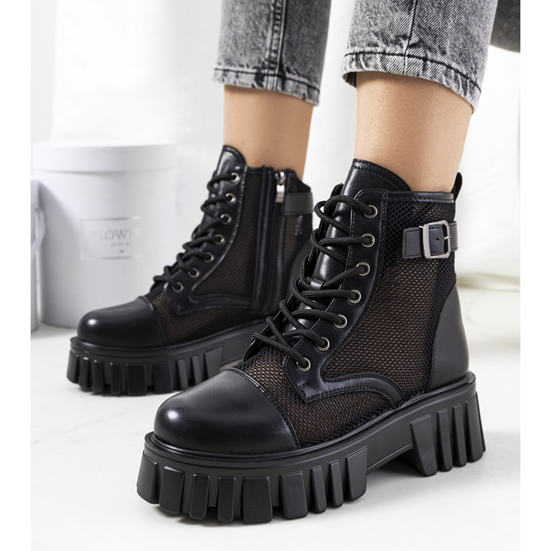 Crne čizme s ažurnim potts gornjim dijelom crna 1