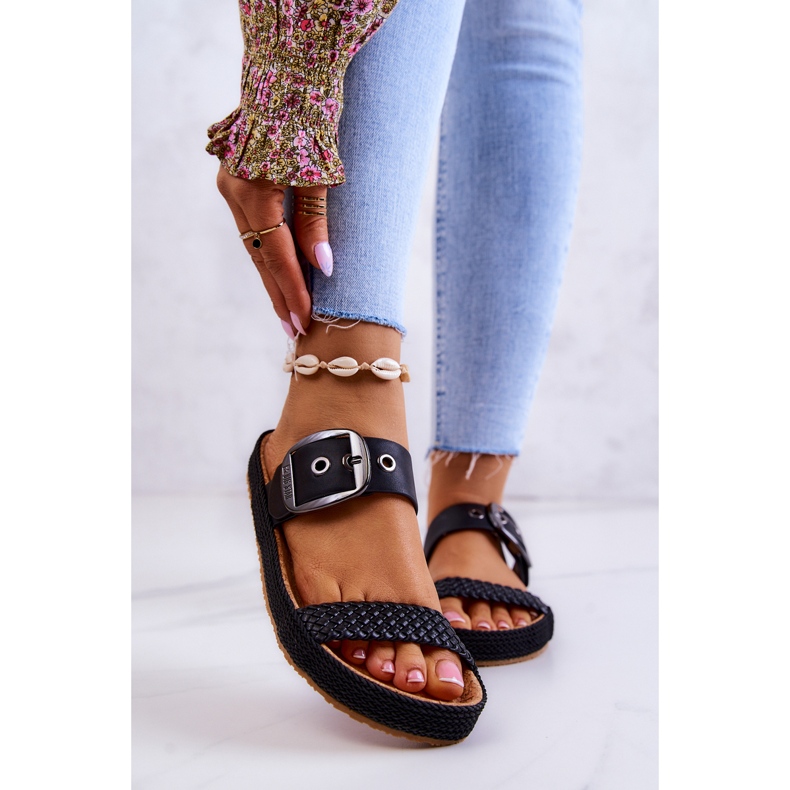 Modne papuče s kopčom Big Star JJ274730 Crna crno 2