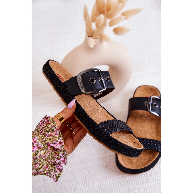 Modne papuče s kopčom Big Star JJ274730 Crna 1